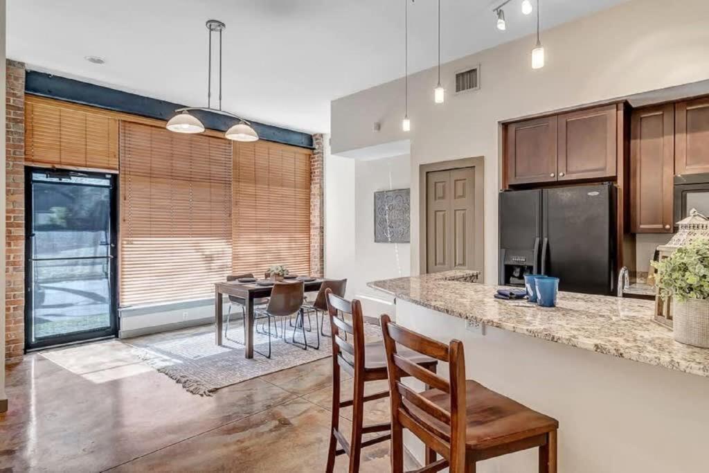 Modern, Insta-Worthy 2B Townhome In Walkable Springfield! Jacksonville Exterior foto